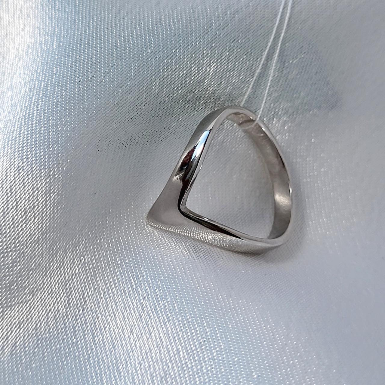 Кольцо серебряное женское Уголок без камней р. 17 925 пробы 2,40 г (4647)