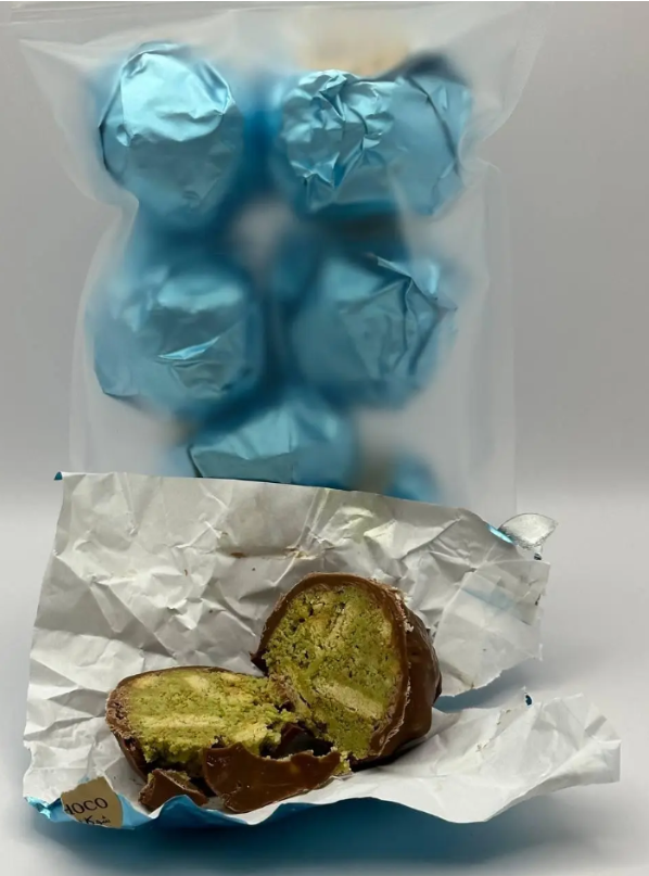 Конфеты дубайские #3125 фисташка/тесто катаифи/фундук 6 шт. 260 г Конфеты дубайские #3125 фисташка/тесто катаифи/фундук 6 шт. 260 г