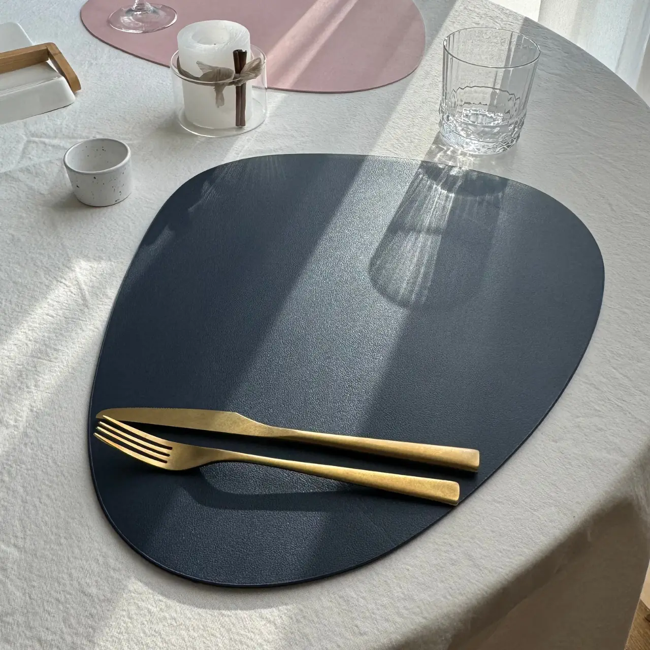 Коврик для сервировки из экокожи капля Темно-синий (BP66) - фото 1