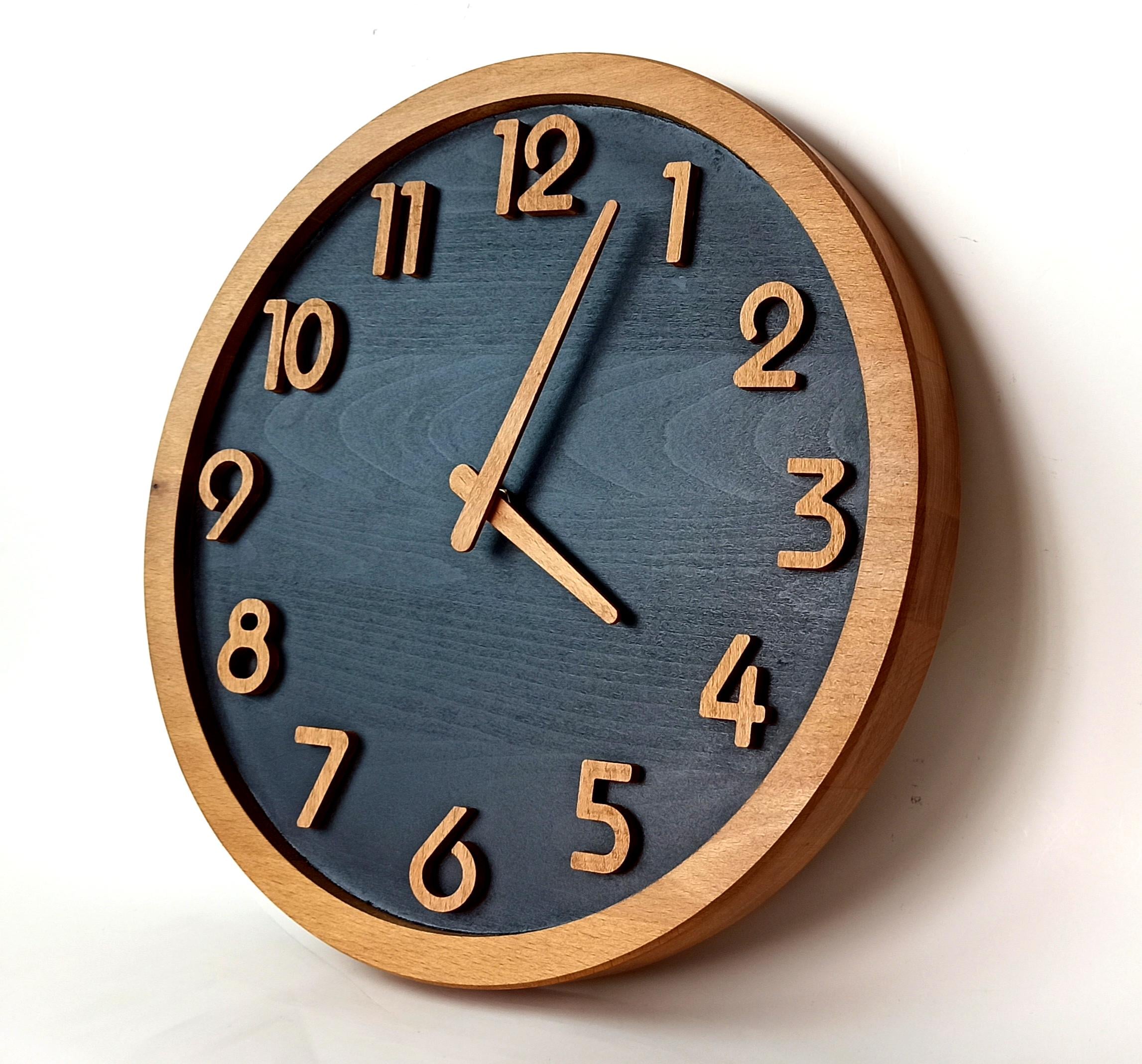 Часы настенные из натурального дерева Status круглые с подставкой 31 см (01008)