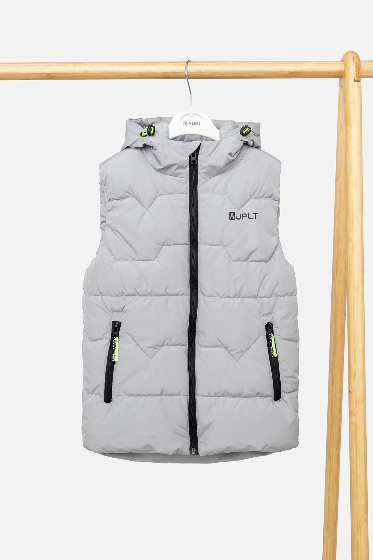 Жилет утепленный для мальчика 170 см Светло-серый (SKT000965740)