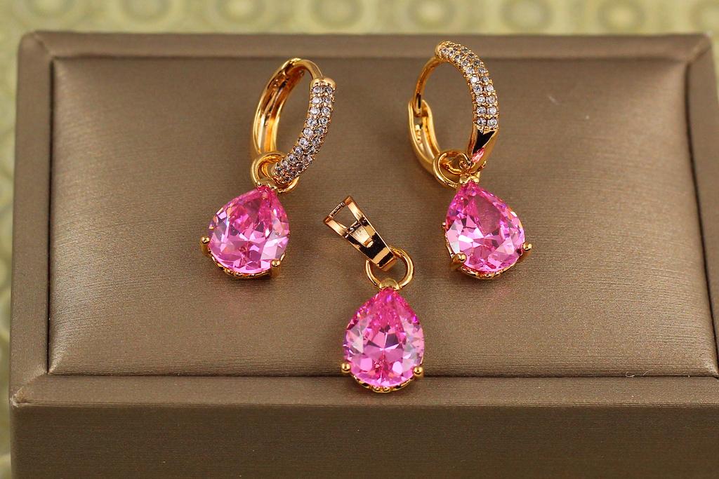 Набір Xuping Jewelry сережки і кулон з рожевою зйомною краплею Золотистий (34781426)