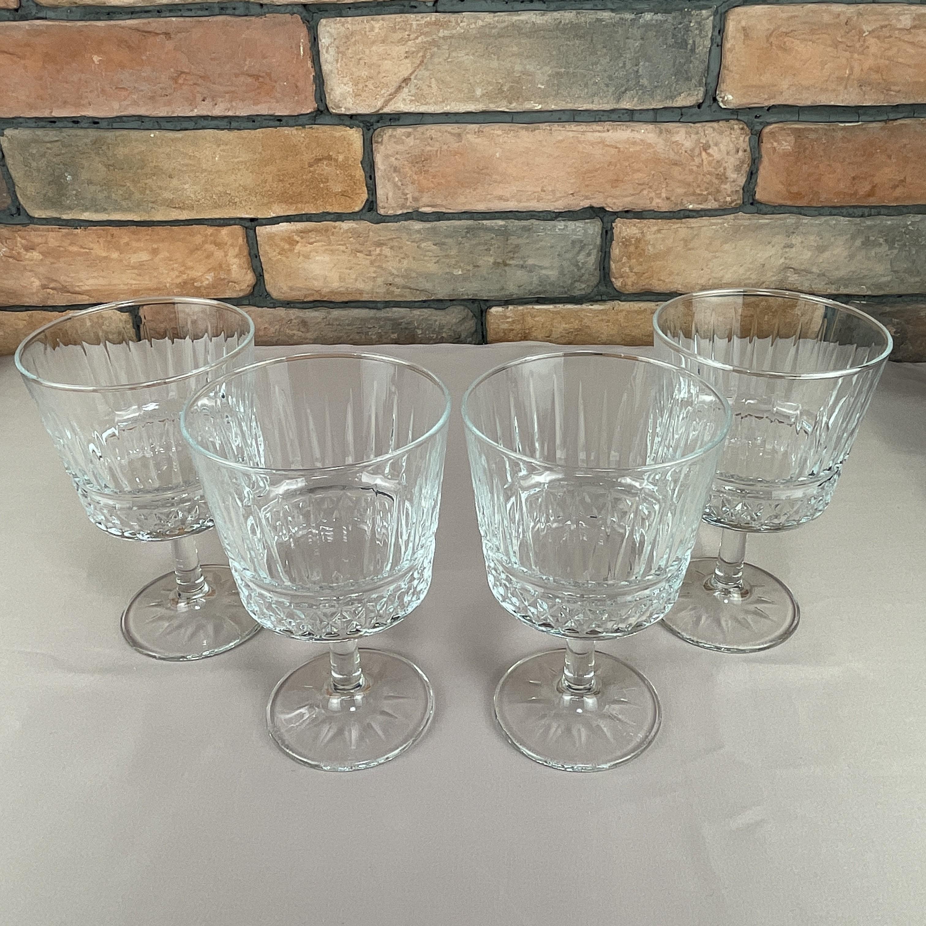 Набор бокалов на низкой ножке для коктейлей Pasabahce Elysia ПУ 440455 4 шт. 260 мл - фото 9 Набор бокалов на низкой ножке для коктейлей Pasabahce Elysia ПУ 440455 4 шт. 260 мл - фото 9