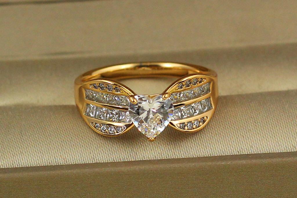 Кольцо Xuping Jewelry аристократка р. 20 Золотистый (27506761)
