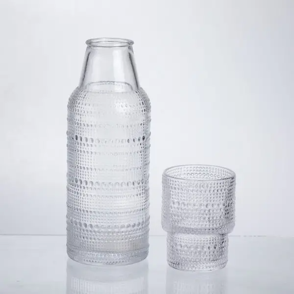 Кувшин для напитков со стаканом из толстого стекла рельефный 700 мл Прозрачный - фото 2 Кувшин для напитков со стаканом из толстого стекла рельефный 700 мл Прозрачный - фото 2