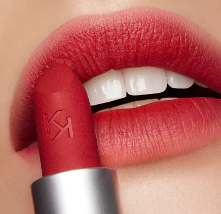 Помада матова з пудровим фінішем Kiko Milano Powder Power Lipstick 10 Amaranth - фото 1