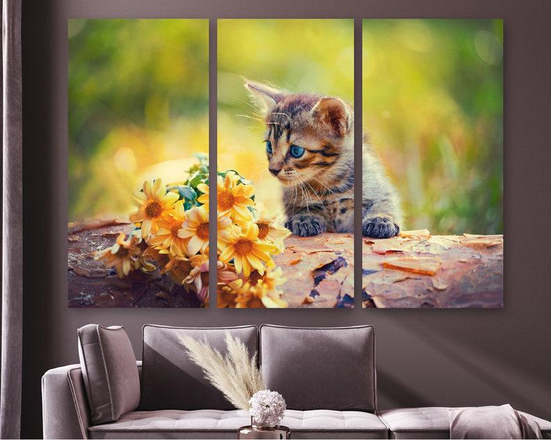 Модульная картина на холсте из трех частей KIL Art Котёнок и цветы 78x48 см (M3_M_249)