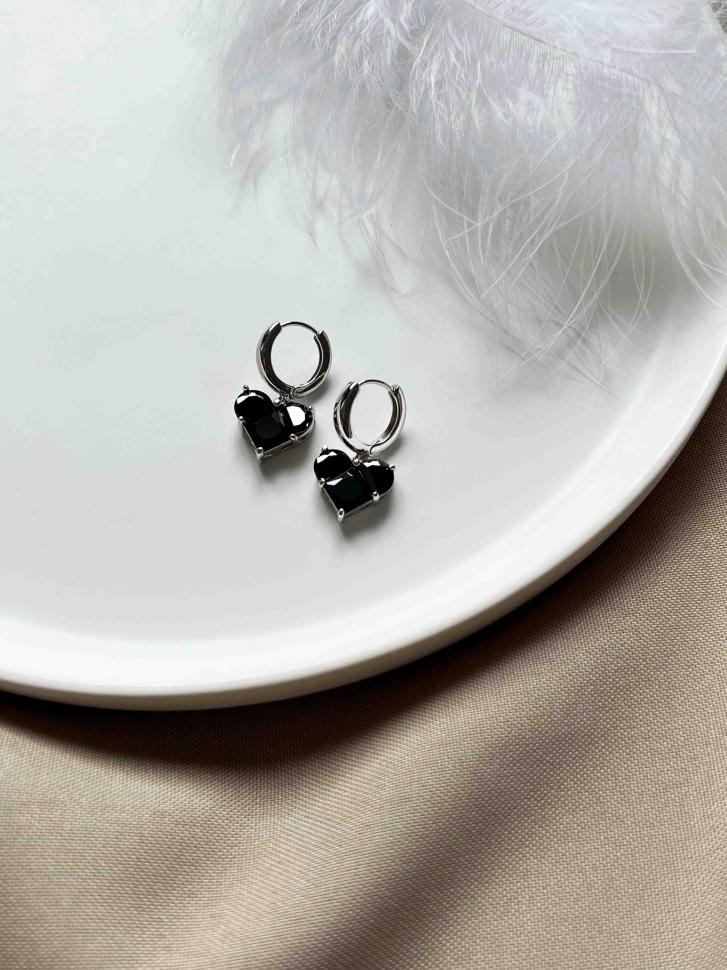 Серьги с черным сердцем серебро (5449)