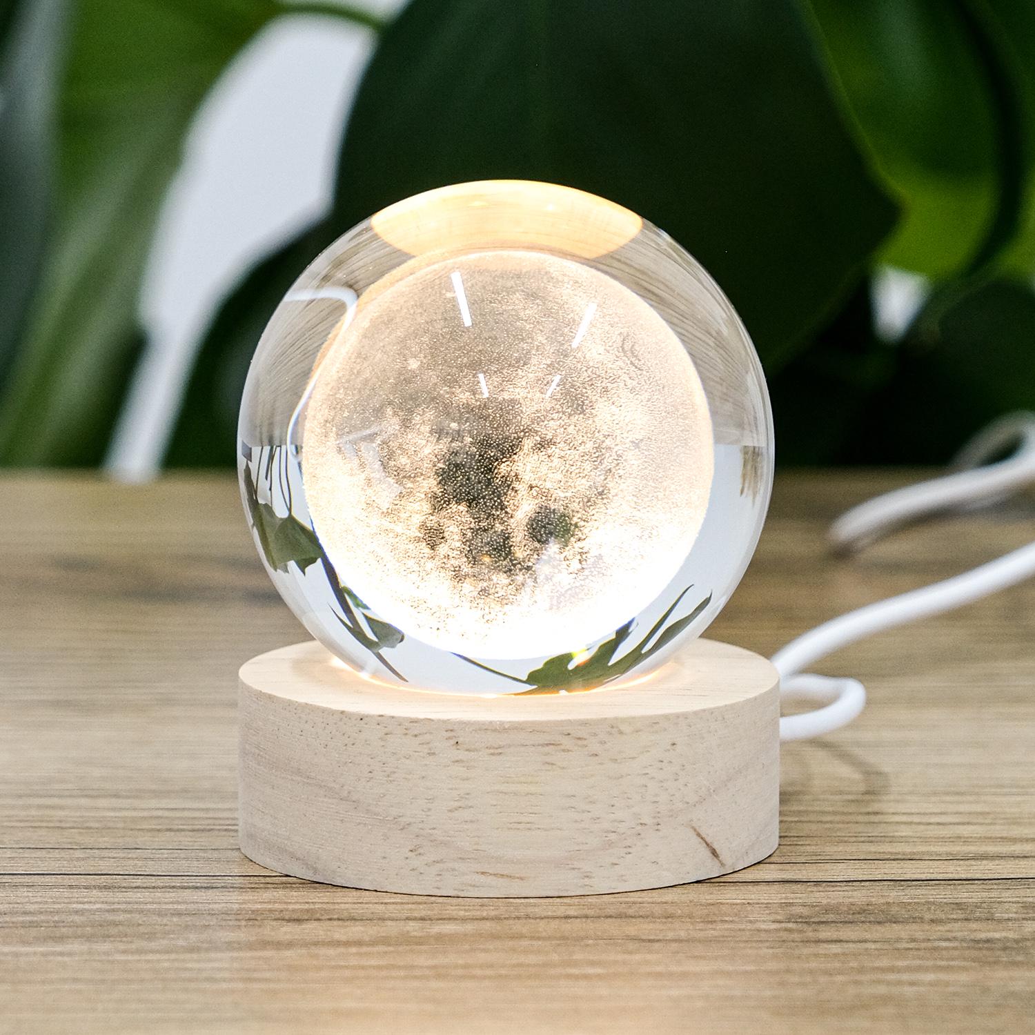 Сфера 3D Гранд Презент Луна гравирована с LED подсветкой на деревянной подставке USB 7,5х6,5 см (MH-Q0198-2-6D) - фото 3