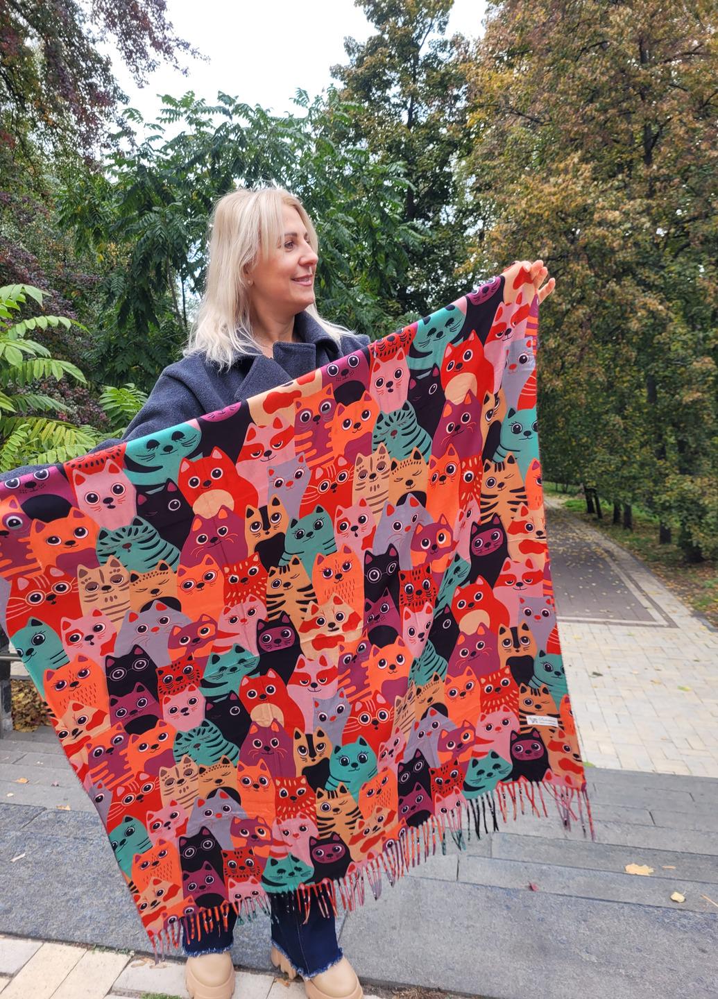 Платок женский двухсторонний кашемировый с принтом Котики 105х100 см Бордовый (01163)