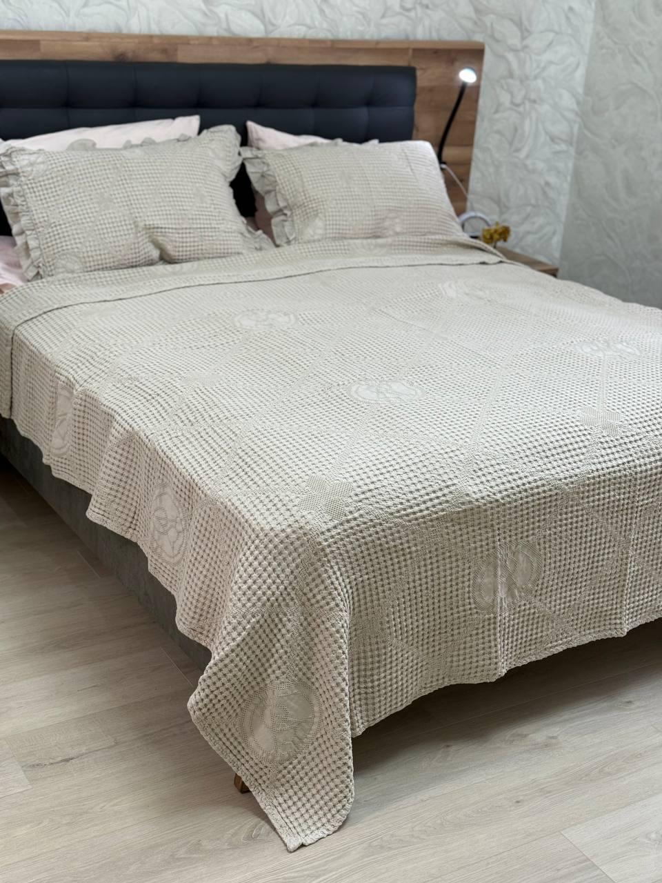 Комплект вафельний євро покривало 200х230 см/наволочки з рюшами 2 шт. 50х70 см Сірий (П4К-al-n-vaf-001)