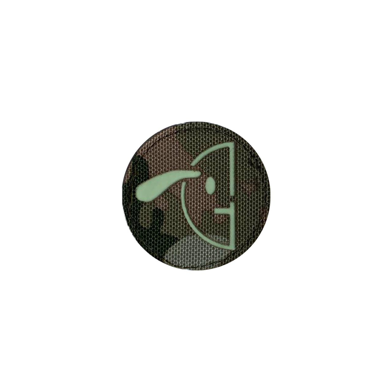 Шеврон на липучке Laser Cut Смайлик Честь 5х5 см Мультикам/Люминисцентный