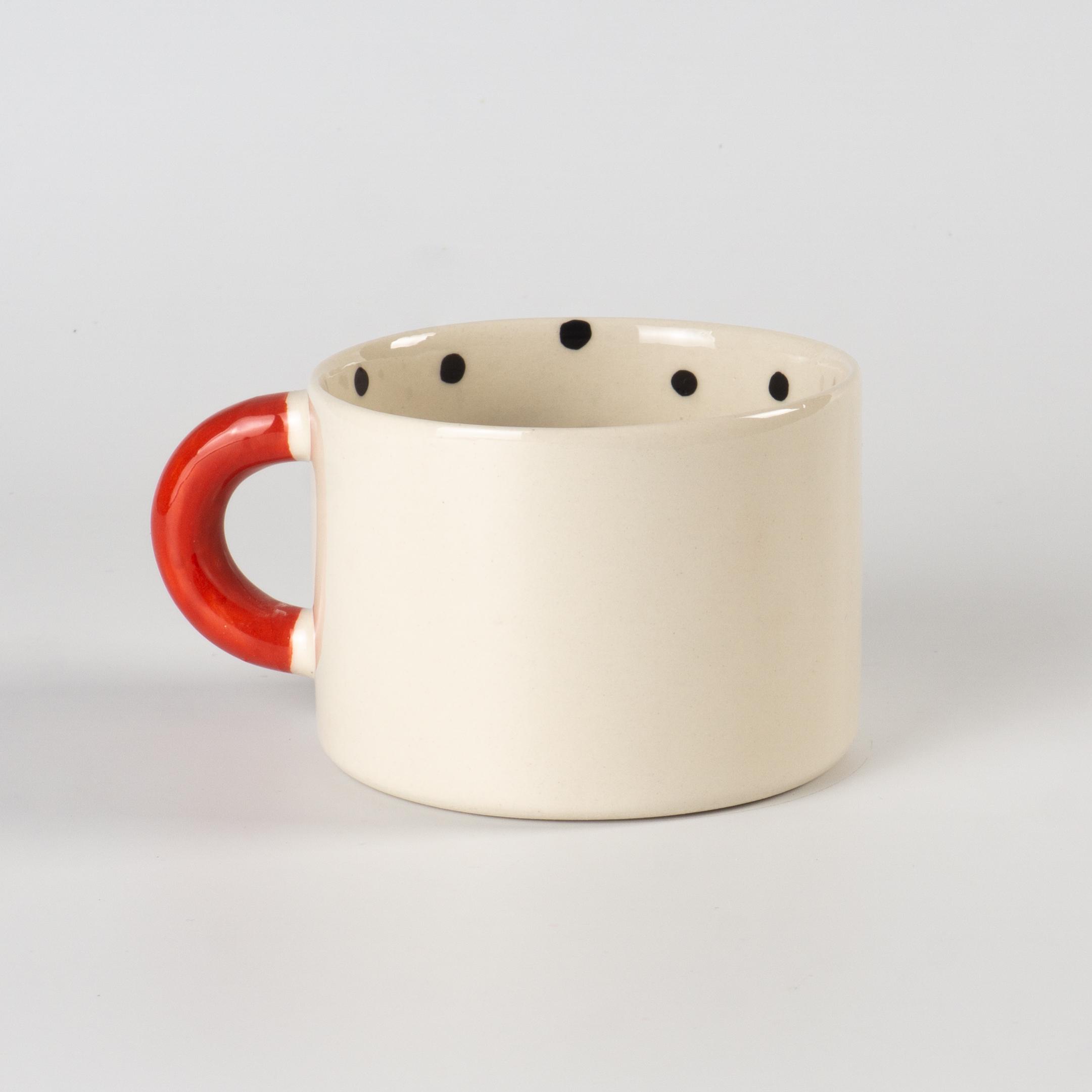Чашка керамічна з червоною ручкою та точками всередині ручна робота напівпорцеляна 350 мл (PRS-CUP-IMG-350-I-RED) - фото 1 Чашка керамічна з червоною ручкою та точками всередині ручна робота напівпорцеляна 350 мл (PRS-CUP-IMG-350-I-RED) - фото 1