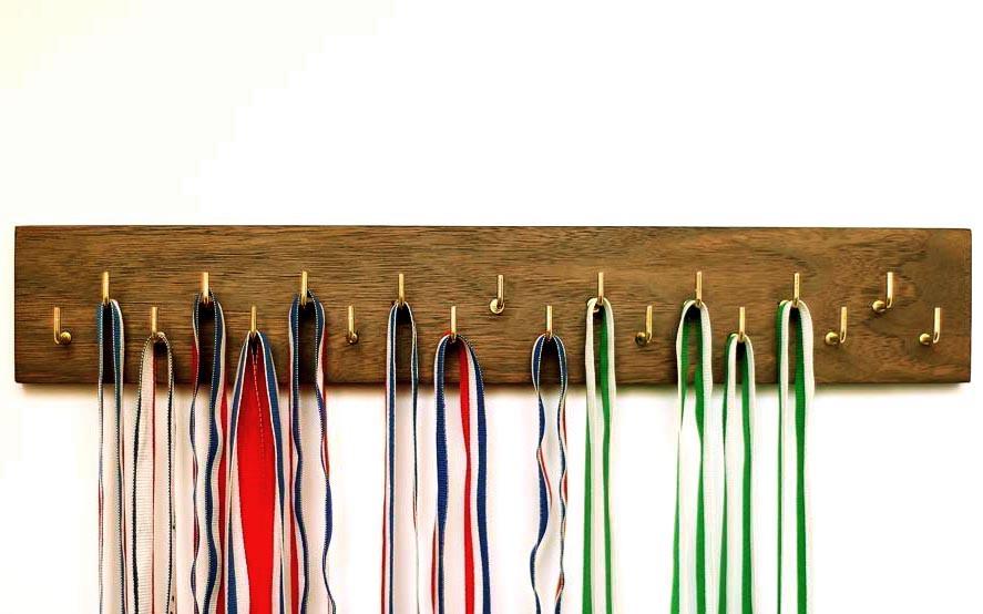 Полка для медалей из дерева Дамбула Мускат (ПМЛ-002307)