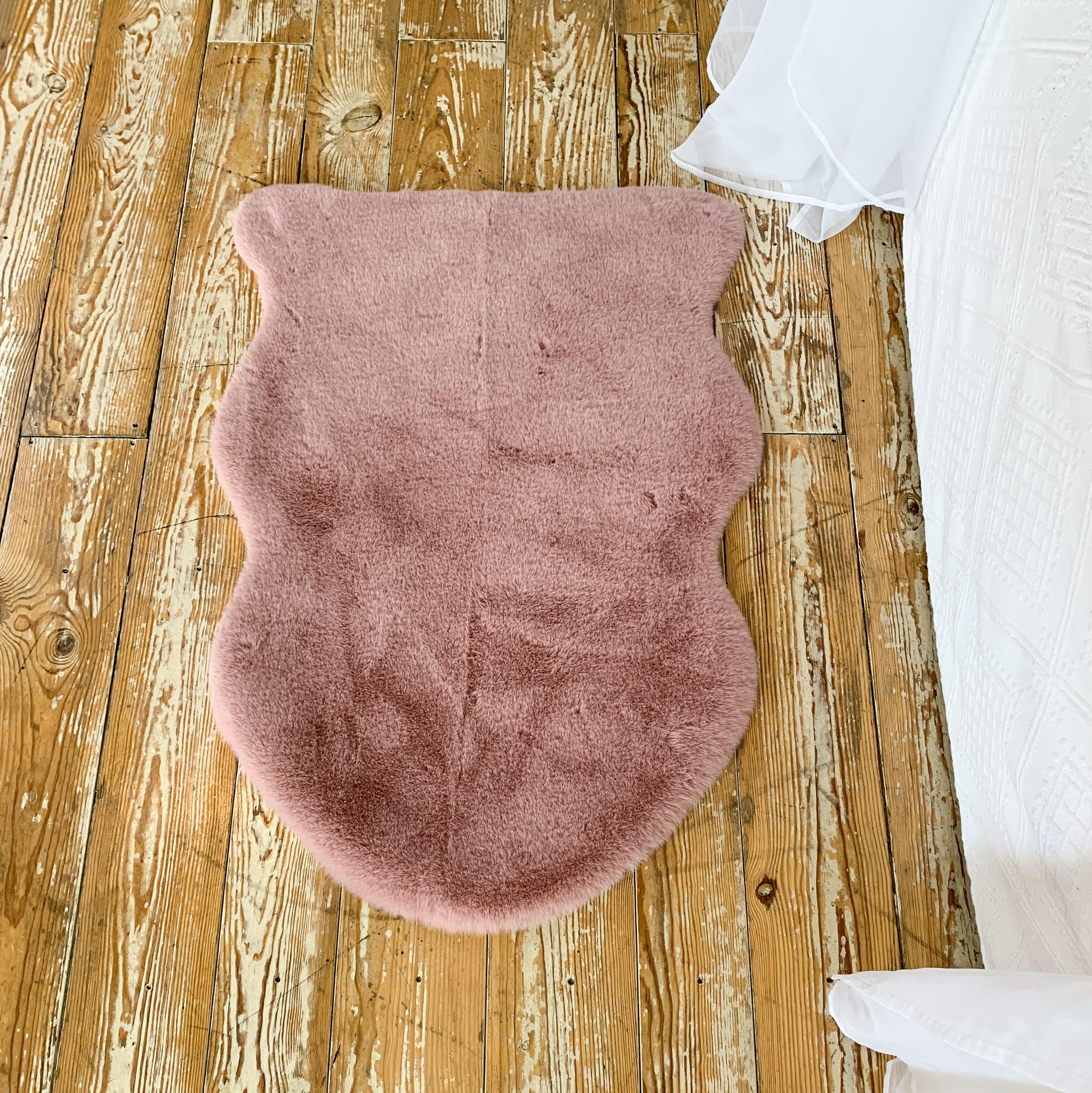 Коврик из искусственного меха кролика (7145906)