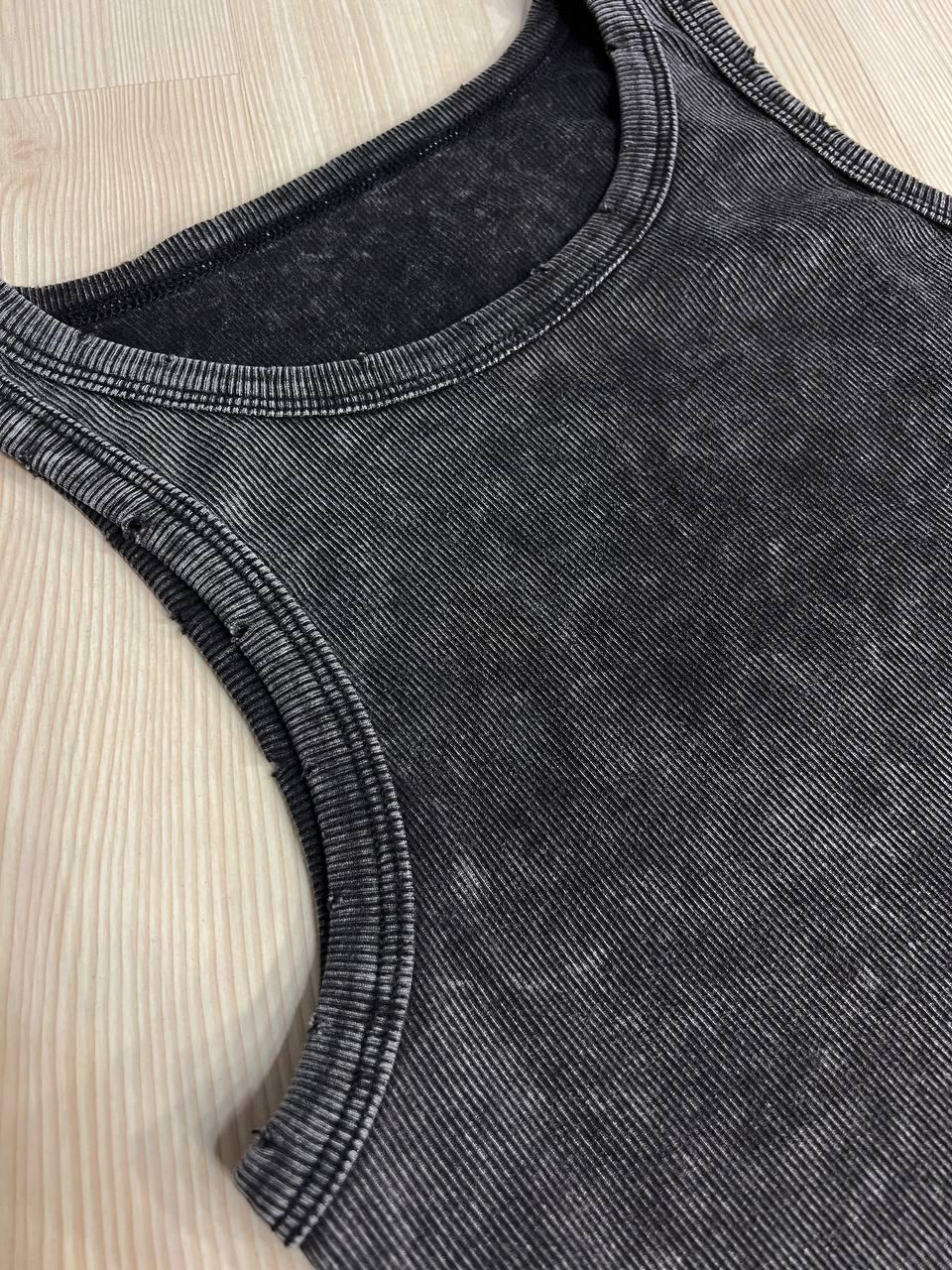 Женская майка AN 2733 в рубчик с порезанными швами OS Черный (26794582) - фото 2 Женская майка AN 2733 в рубчик с порезанными швами OS Черный (26794582) - фото 2