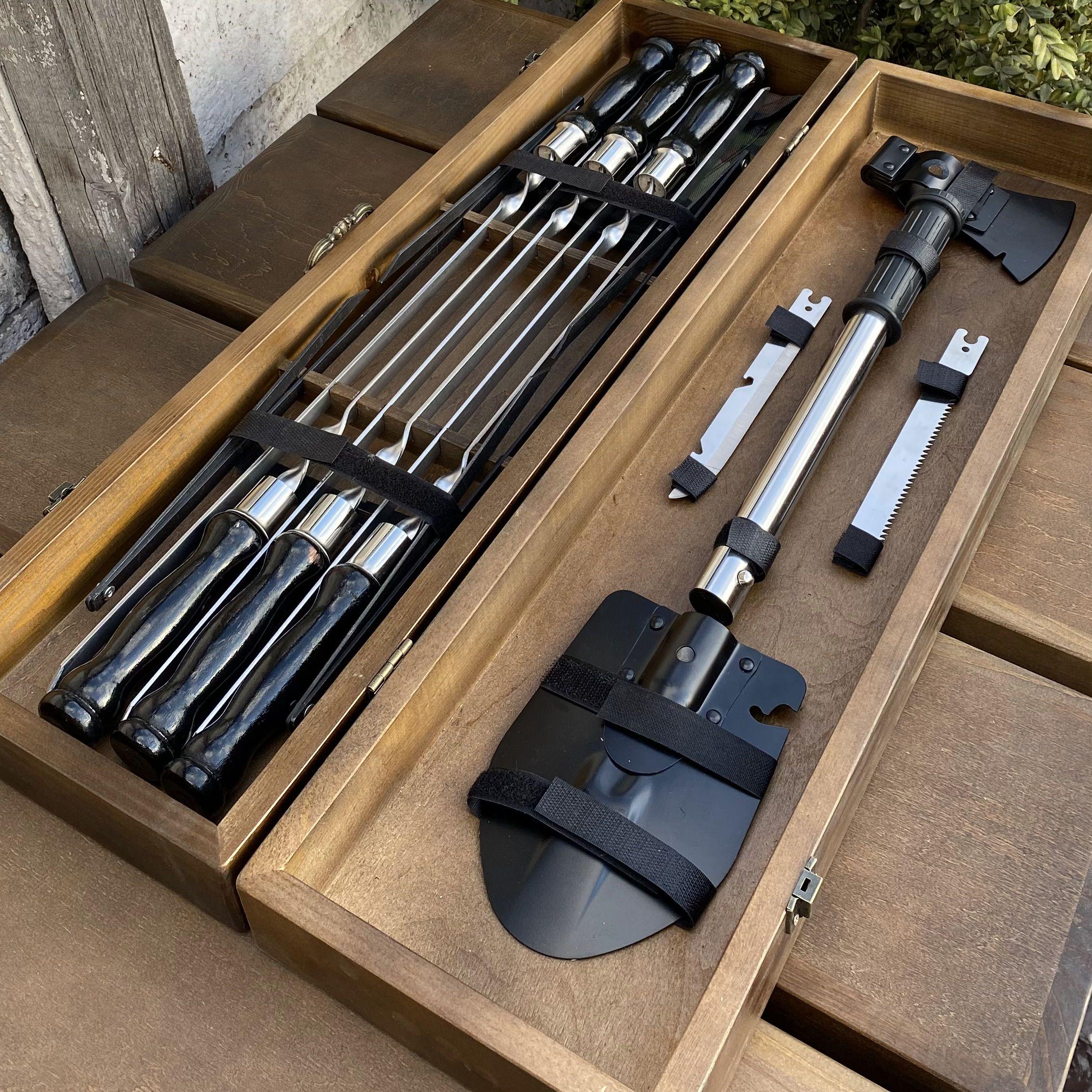 Подарунковий набір шампурів з аксесуарами Mzavod Індіана Джонс із нержавіючої сталі в дерев’яному кейсі 720x120x210 мм (136-17-1190810000815) - фото 7 Подарунковий набір шампурів з аксесуарами Mzavod Індіана Джонс із нержавіючої сталі в дерев’яному кейсі 720x120x210 мм (136-17-1190810000815) - фото 7