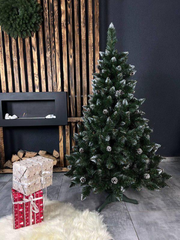 Штучна ялинка засніжена Гранделла з шишками 1,5 м Зелений (YNK081660) - фото 1 Штучна ялинка засніжена Гранделла з шишками 1,5 м Зелений (YNK081660) - фото 1