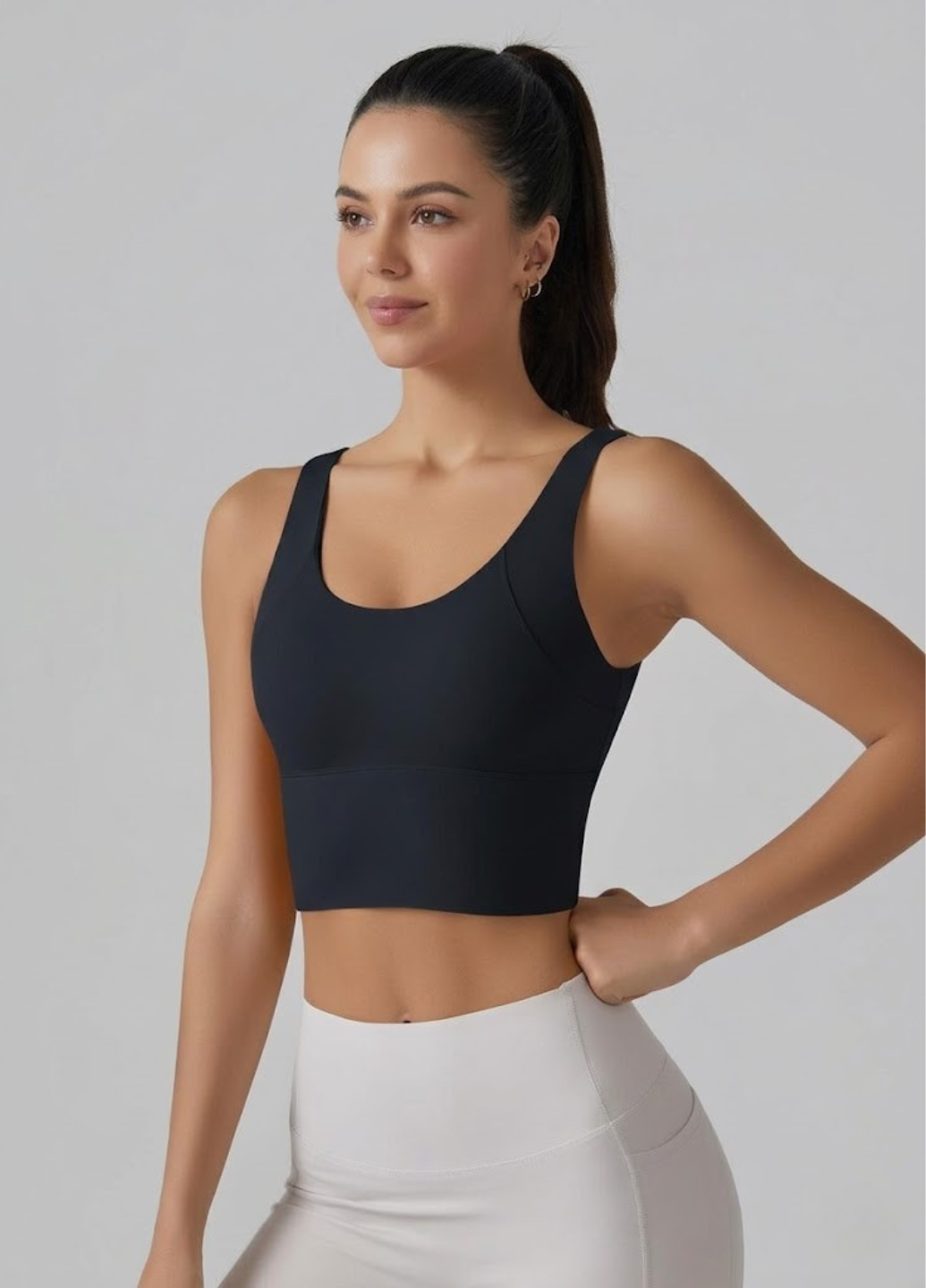 Топ спортивный на широких бретелях для тренировок и повседневности однотонный с чашками L Черный (70290/L)