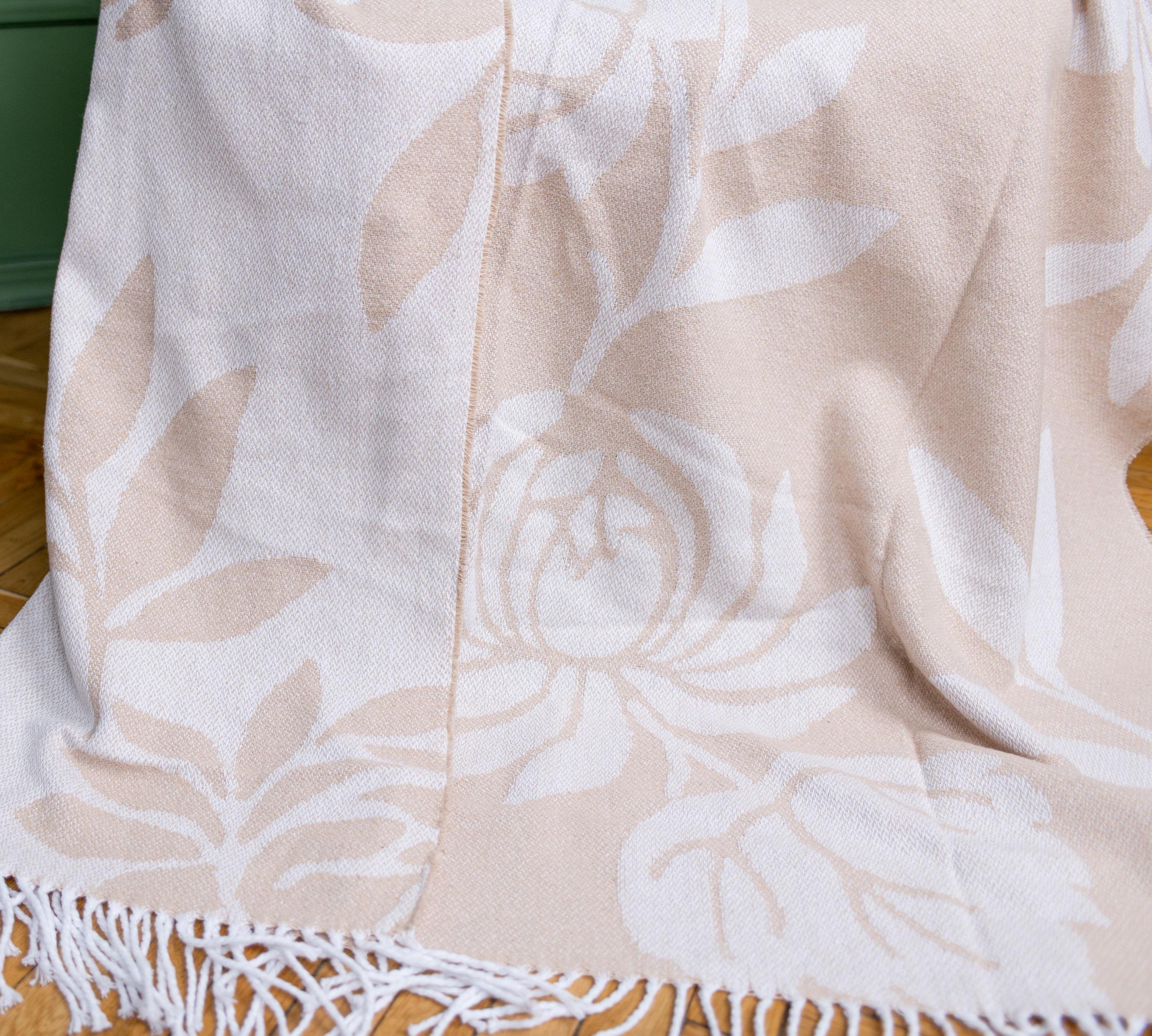 Плед жакардовий Vladi Валенсия FIONA 140х200 см Білий/Піщаний (10093) - фото 2 Плед жакардовий Vladi Валенсия FIONA 140х200 см Білий/Піщаний (10093) - фото 2