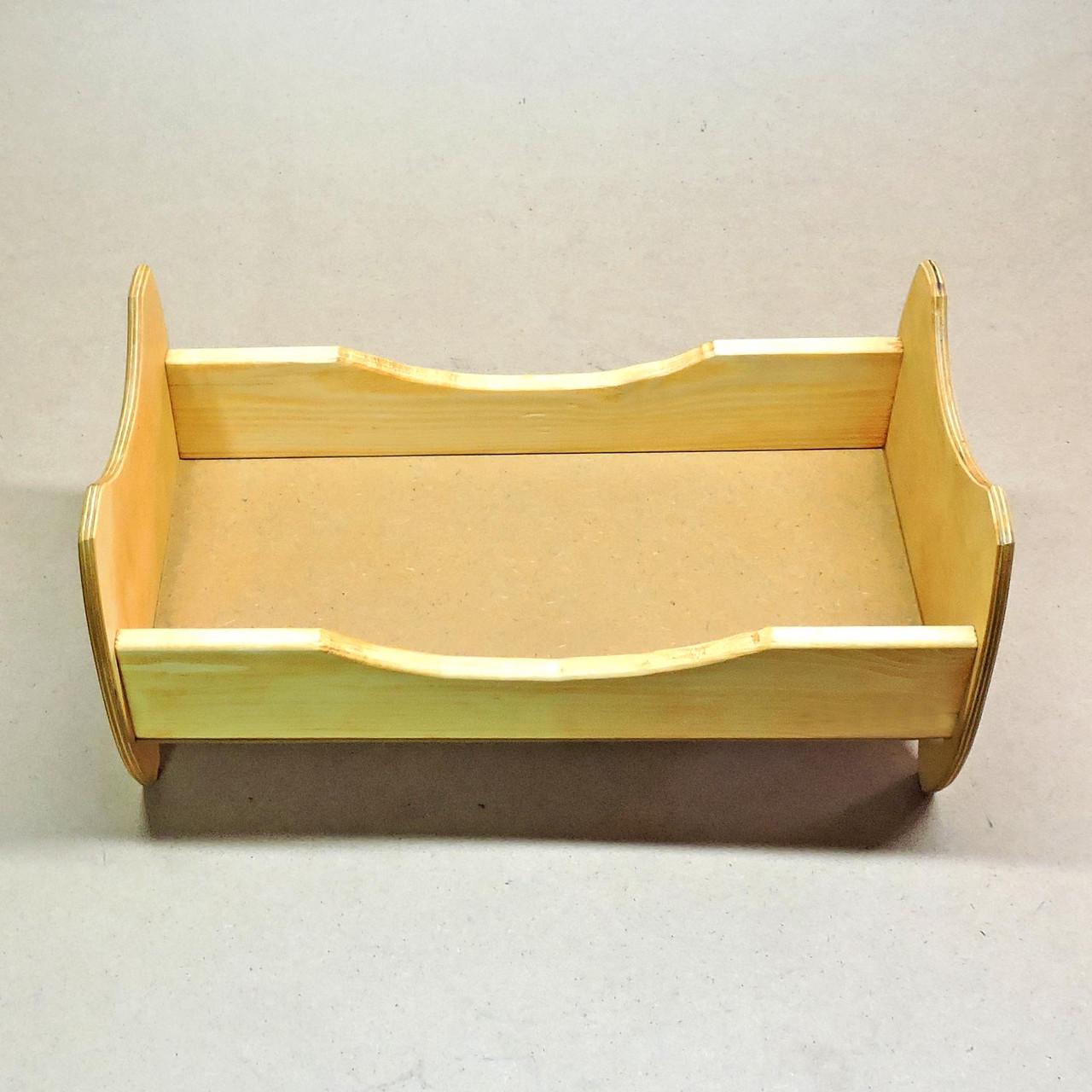 Кровать для кукол из дерева Жасмин Карри (КРТ-000702) - фото 6 Кровать для кукол из дерева Жасмин Карри (КРТ-000702) - фото 6