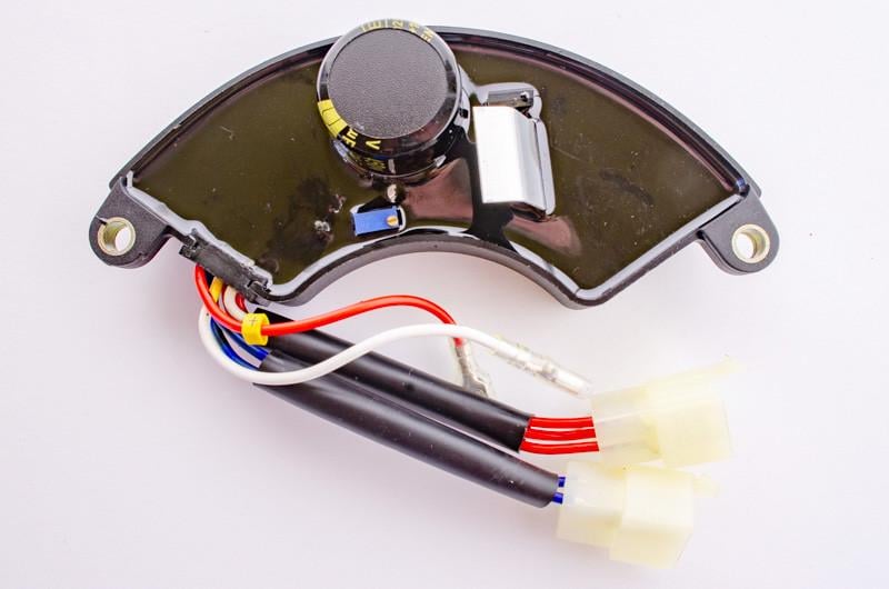 Реле напряжения генератора AVR 3 фазы 5-8 кВт 450V 470mF класс А (4386)