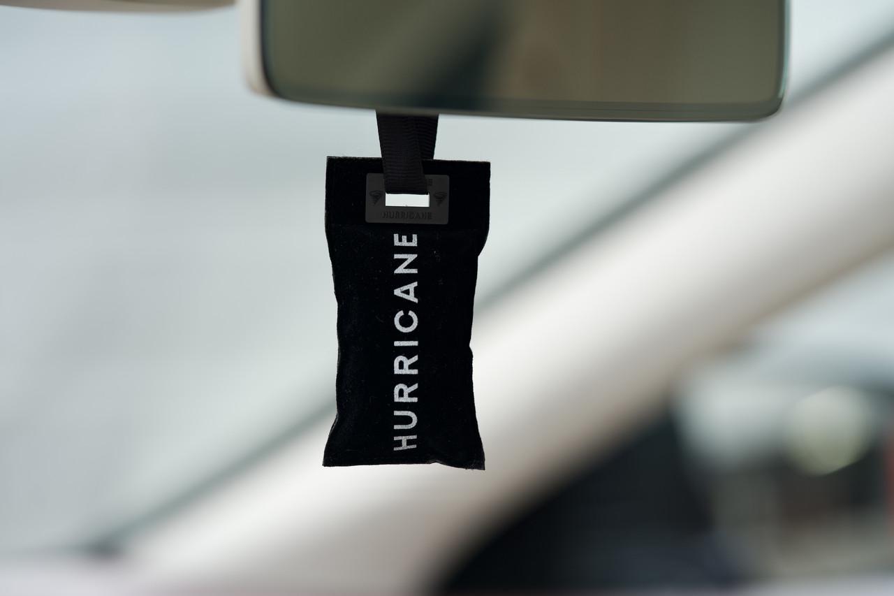 Автомобільний ароматизатор Hurricane BLACK MIRROR STANDART - фото 3 Автомобільний ароматизатор Hurricane BLACK MIRROR STANDART - фото 3