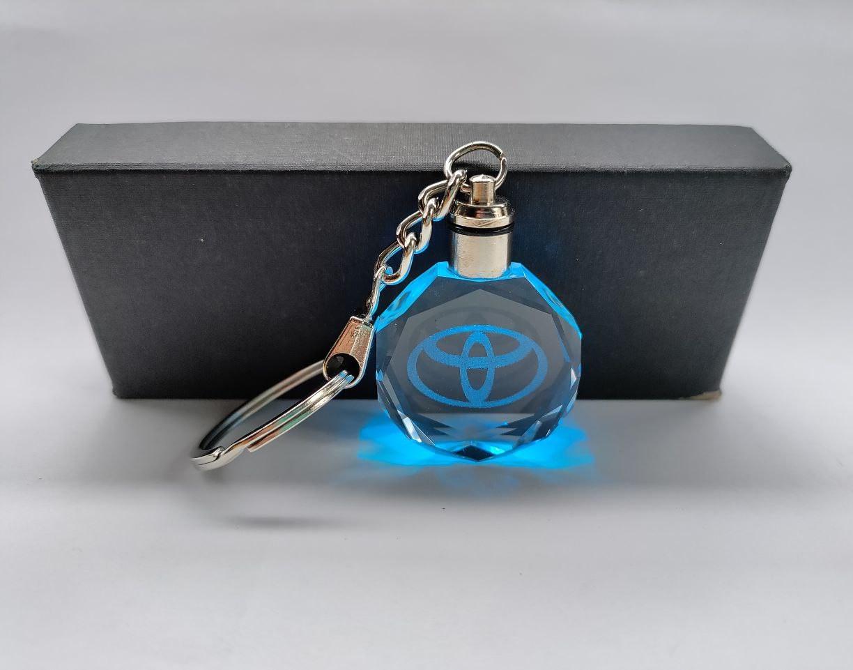 Брелок LED Кристалл TOYOTA (1212568521)