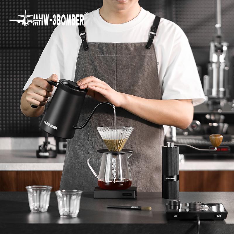 Подарунковий набір бариста MHW-3BOMBER Assassin M1 Drip Coffee Set 9в1 Чорний (CS7006B-OS) - фото 4 Подарунковий набір бариста MHW-3BOMBER Assassin M1 Drip Coffee Set 9в1 Чорний (CS7006B-OS) - фото 4