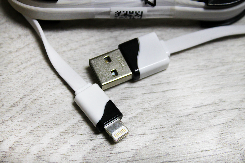 Кабель для зарядки рифленый с USB 1 м Черный Кабель для зарядки рифленый с USB 1 м Черный