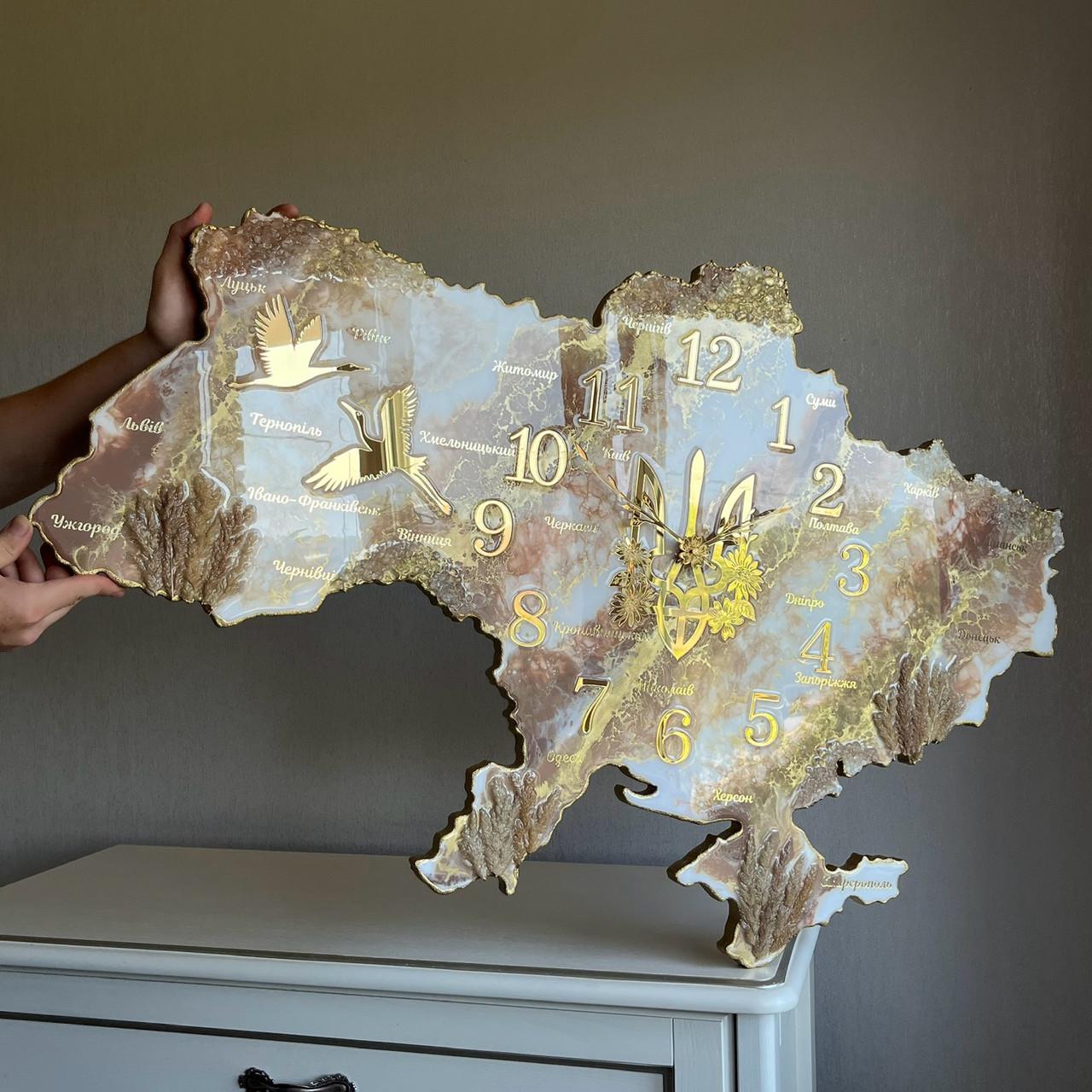 Годинник настінний з епоксидної смоли Карта України 140х90 см