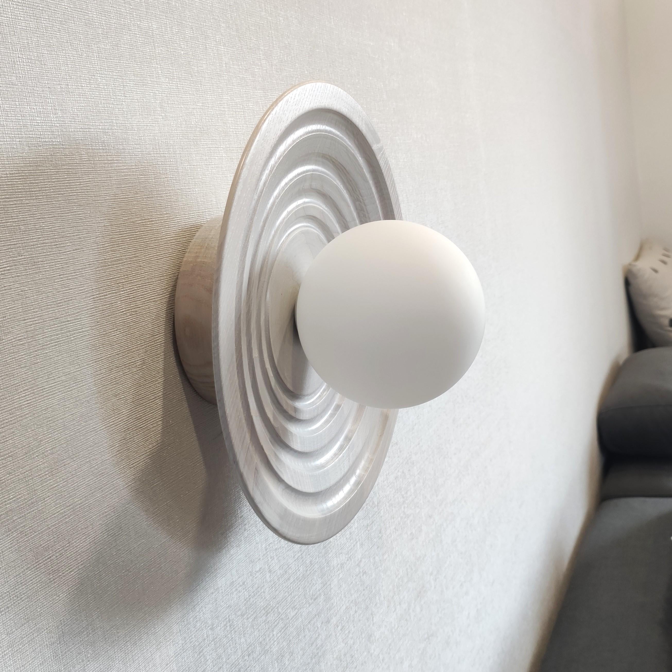 Бра Gaff Design Orbit с точеным из ясеня плафоном White (W01)
