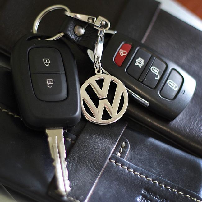 Брелок для ключей автомобиля Umax Volkswagen 8086 серебро 925 (22541592)