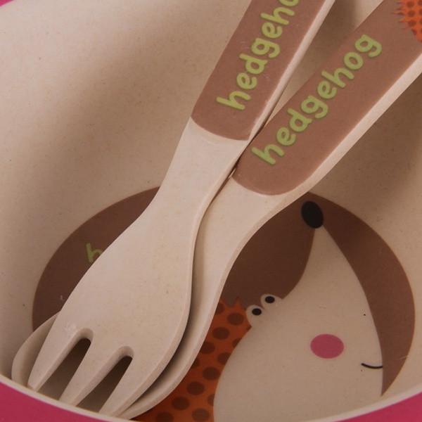 Набор детский обеденный Ежик 15,5x4,5 см 3 пр. из бамбукового волокна (PT-8345.3) - фото 2 Набор детский обеденный Ежик 15,5x4,5 см 3 пр. из бамбукового волокна (PT-8345.3) - фото 2