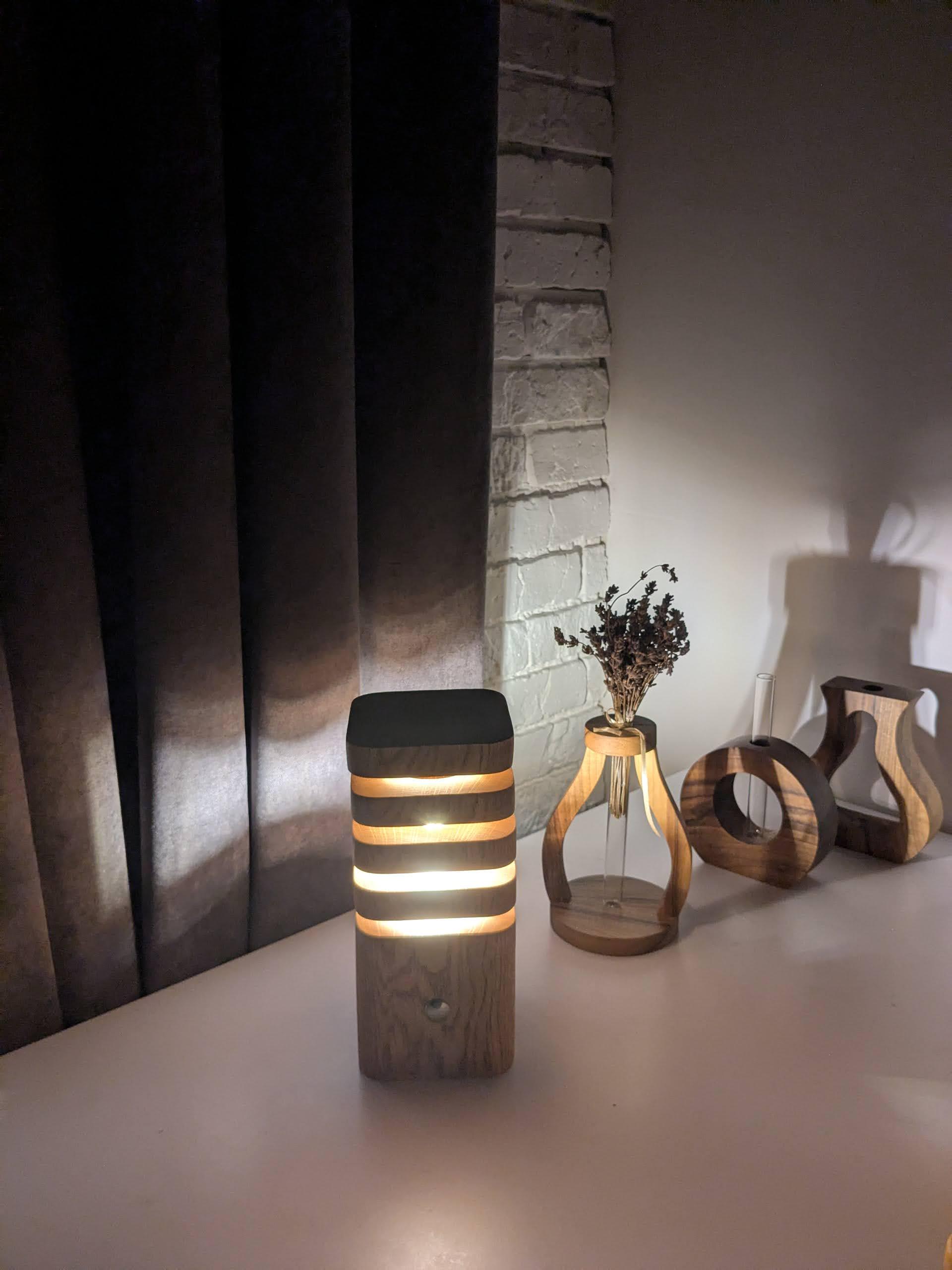 Світильник-нічник із дуба з сенсорним вимикачем (LT-004) - фото 4 Світильник-нічник із дуба з сенсорним вимикачем (LT-004) - фото 4