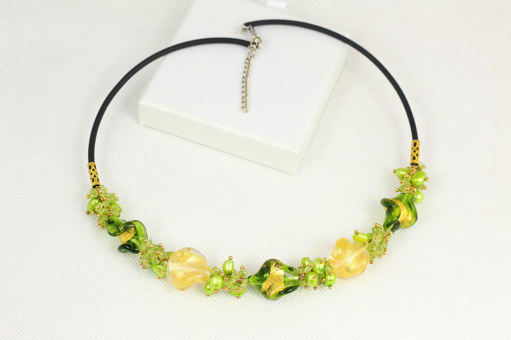 Чокер с оливином с ожерельем чешское стекло 46 см (28725514)