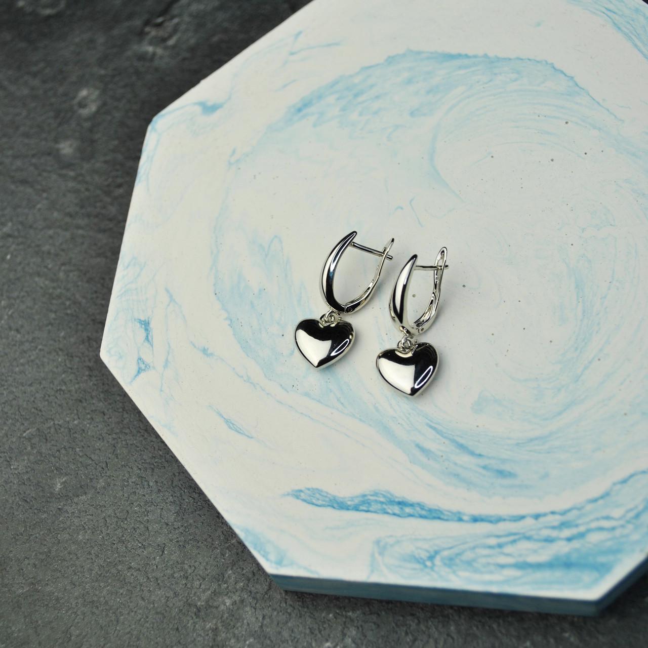 Сережки с подвесками сердца медицинская сталь родий (x191)