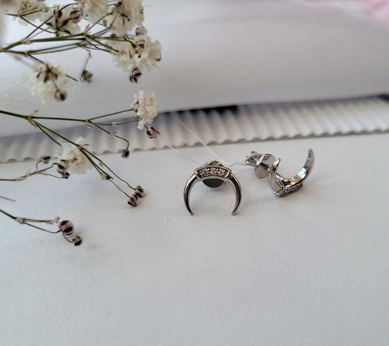 Серьги гвоздики Луница с камнями серебро 925 пробы 1,80 г (5451р)