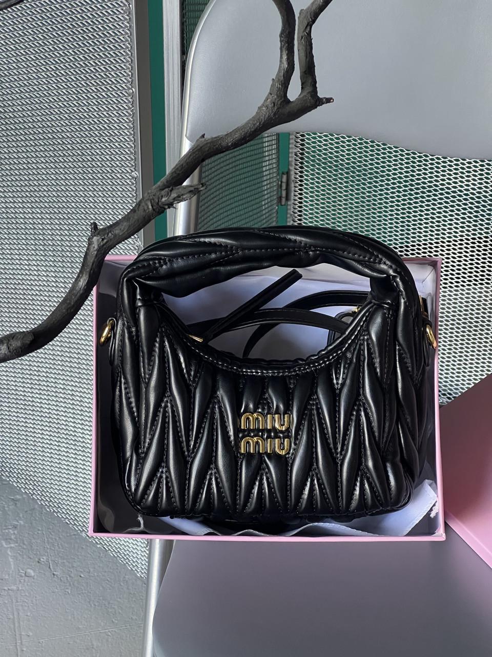 Сумка жіноча Miu Miu Wonder Matelasse Leather Hobo хобо через плече Чорний (2605707431) Сумка жіноча Miu Miu Wonder Matelasse Leather Hobo хобо через плече Чорний (2605707431)