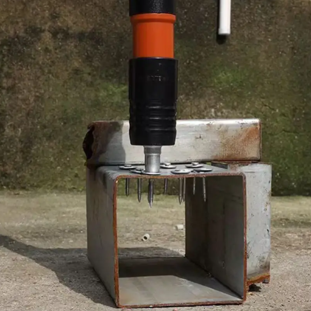 Пневмопістолет для забивання цвяхів у кейсі (9753) - фото 7