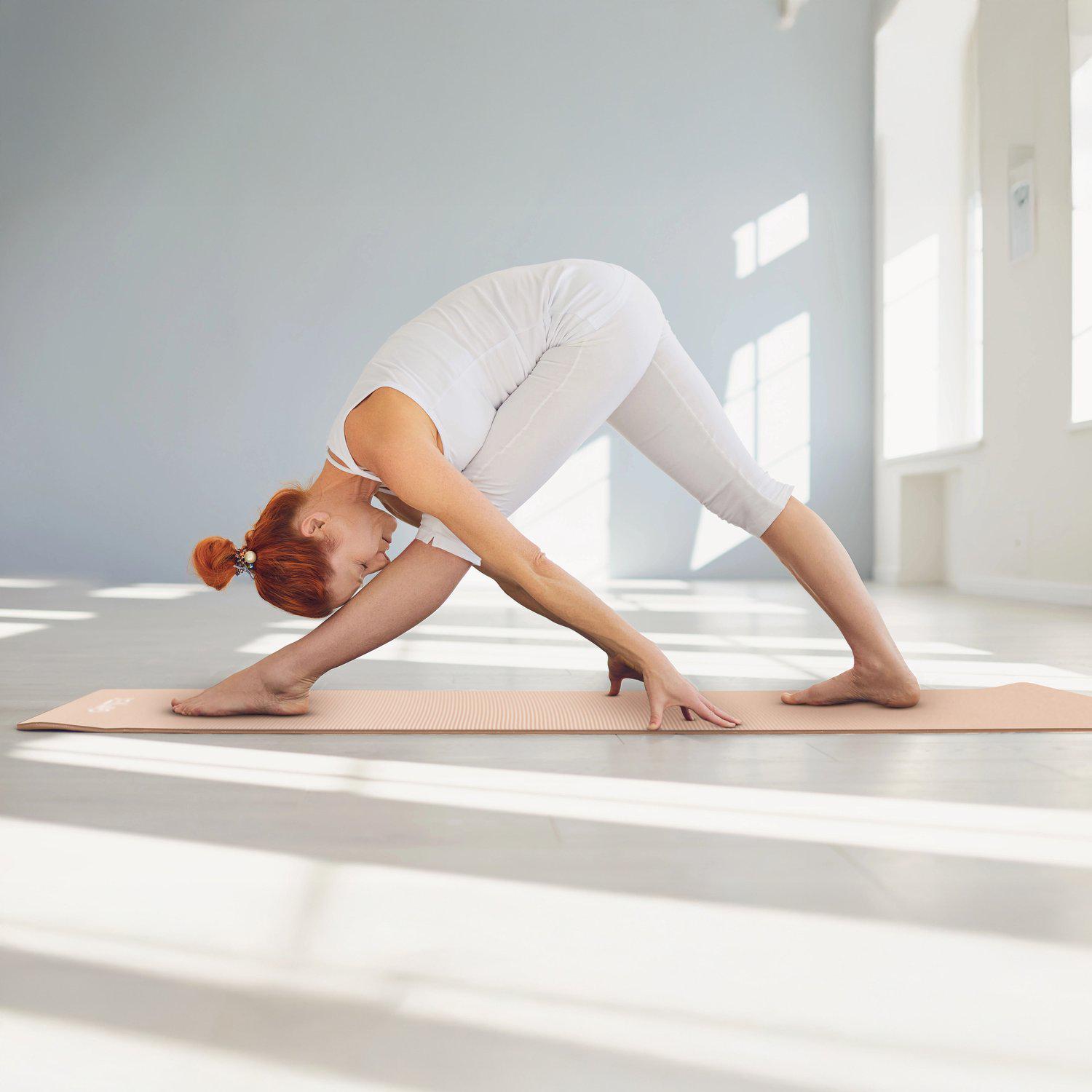 Килимок для фітнесу та йоги Gymtek NBR 1,5 см Персиковий (30496565) - фото 2 Килимок для фітнесу та йоги Gymtek NBR 1,5 см Персиковий (30496565) - фото 2