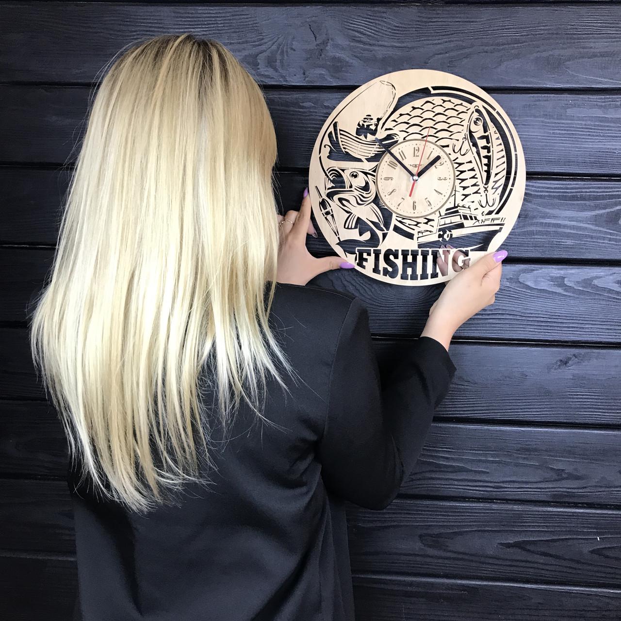 Часы настенные дизайнерские из дерева Рыбалка