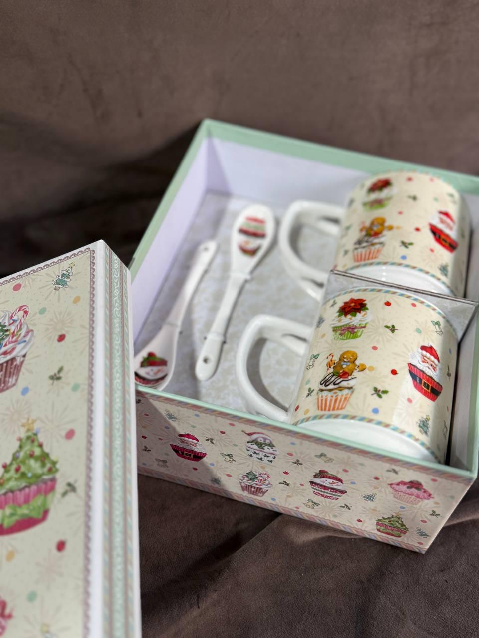 Набор новогодних чашек HOME Christmas керамические с ложками в подарочной коробке 2 шт. 280 мл (R36252)