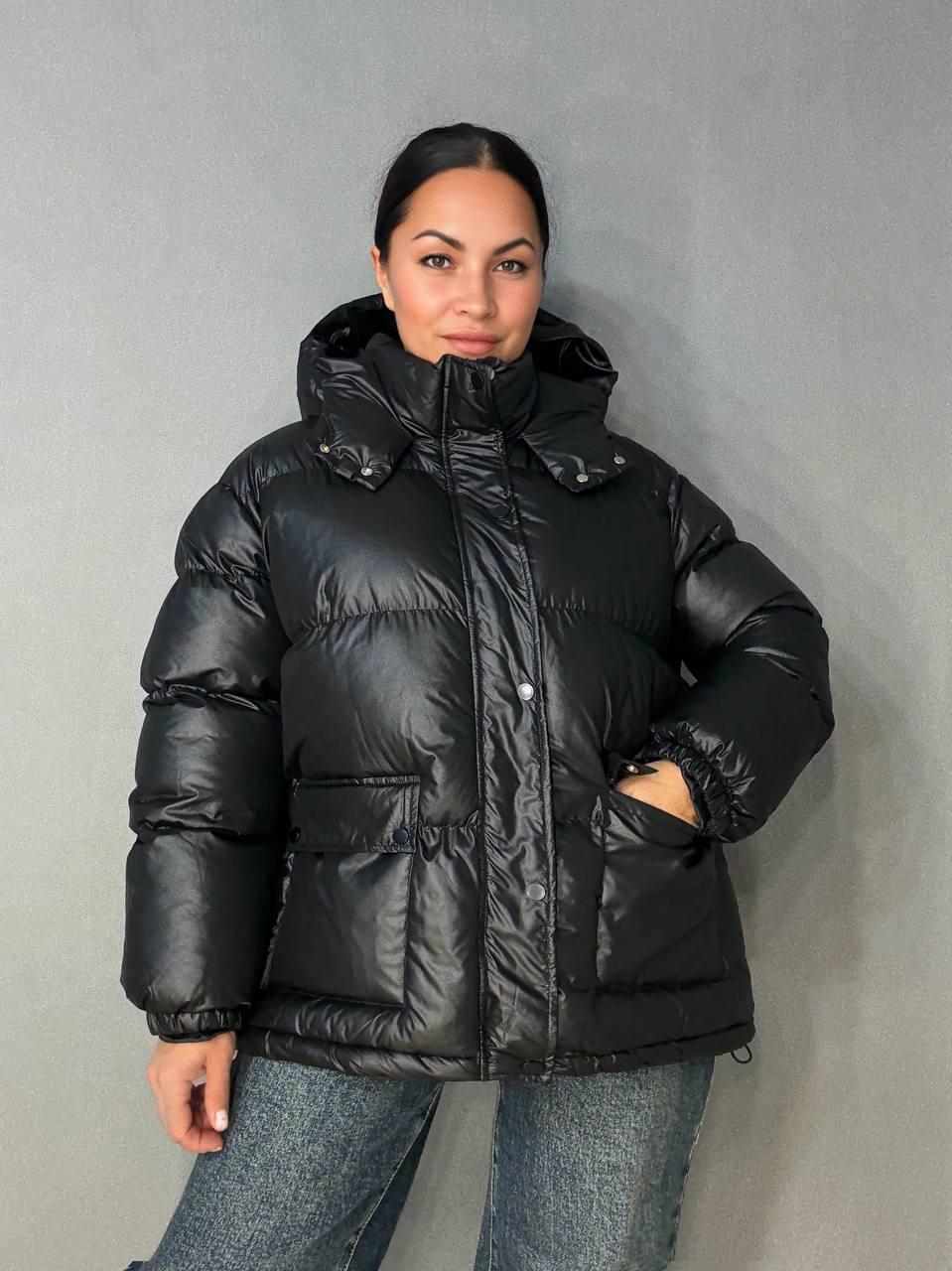 Куртка женская A-N 30046 глянцевая пуффер удлиненная с капюшоном S/M Черный (5894) - фото 4