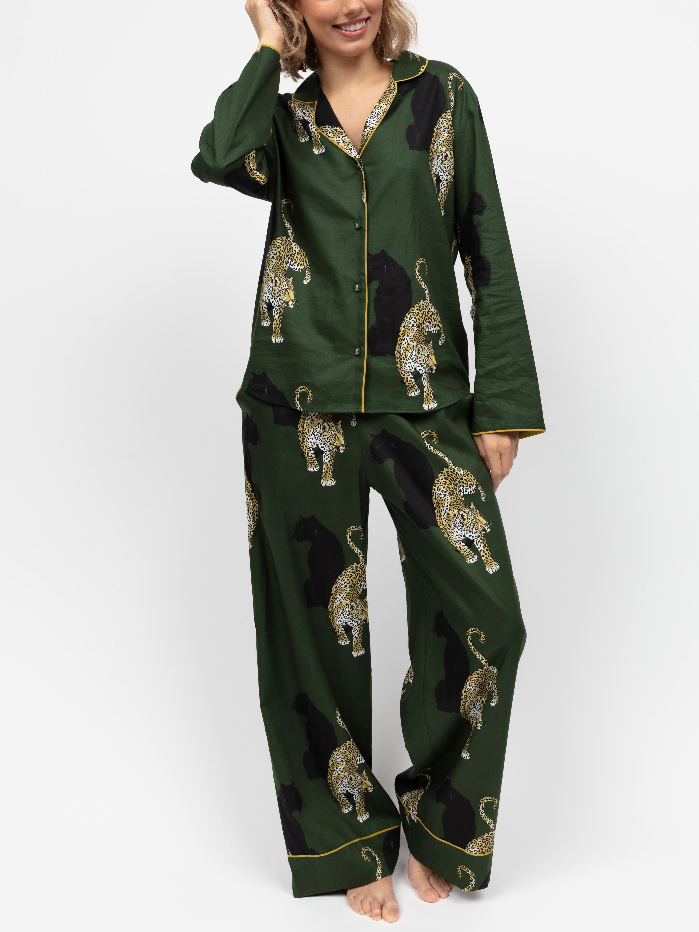 Пижама женская CYBERJAMMIES 5000-5001 3XL Оливковый с леопардовым принтом (5051877599321) Пижама женская CYBERJAMMIES 5000-5001 3XL Оливковый с леопардовым принтом (5051877599321)