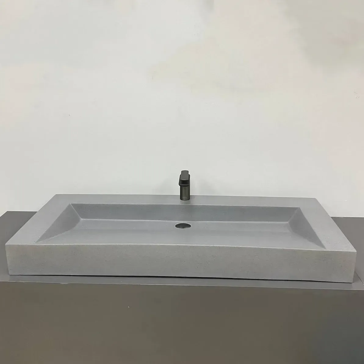 Раковина подвесная VBI VIESTE прямоугольная 1185x490 мм Серый матовый (RM-VBI-016803) - фото 1