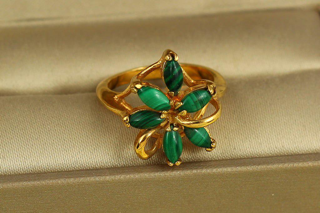 Кольцо шесть камней малахит р. 20 Золотистый (29074502)