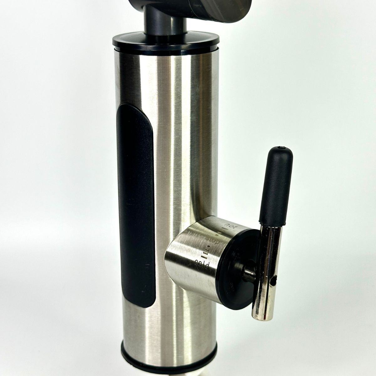 Проточний водонагрівач-кран електричний з миттєвим нагрівом води/дисплеєм і нижнім підключенням (RVP-16-Silver/Blac) - фото 10 Проточний водонагрівач-кран електричний з миттєвим нагрівом води/дисплеєм і нижнім підключенням (RVP-16-Silver/Blac) - фото 10