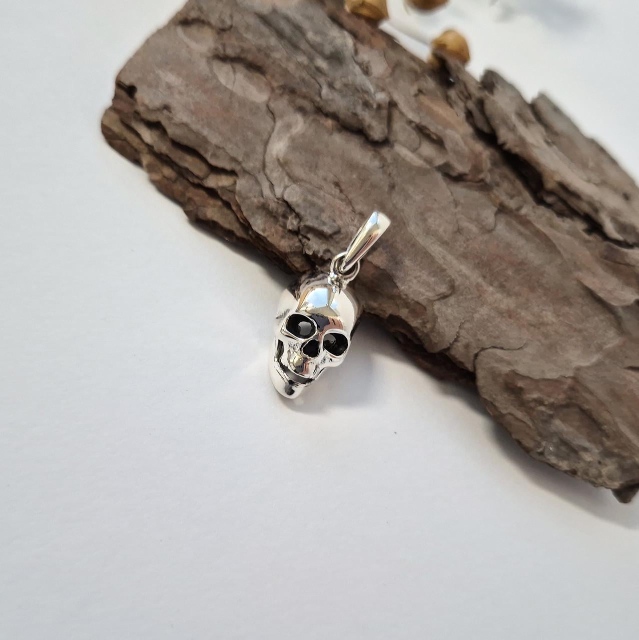 Подвеска серебряная без камней Череп черненое серебро 925 пробы 2,90 г (93690)