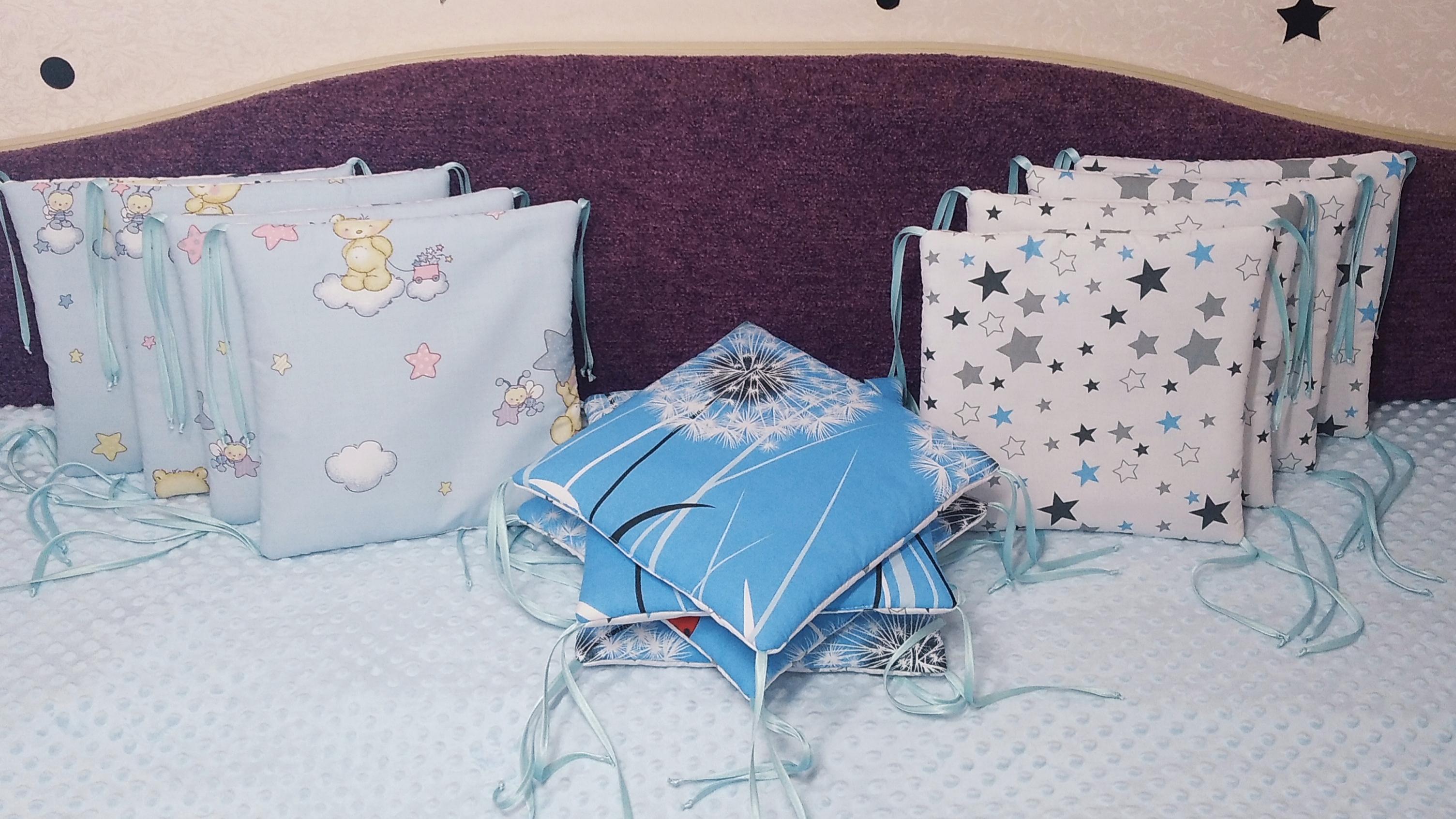 Бортики в кроватку Мишки/Одуванчики/Звезда Голубой/Белый